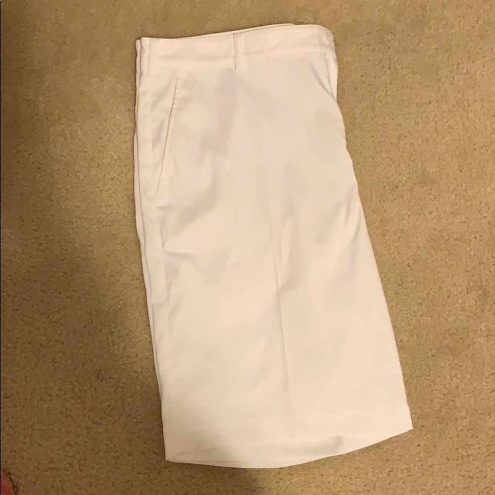 Men’s Nike golf shorts